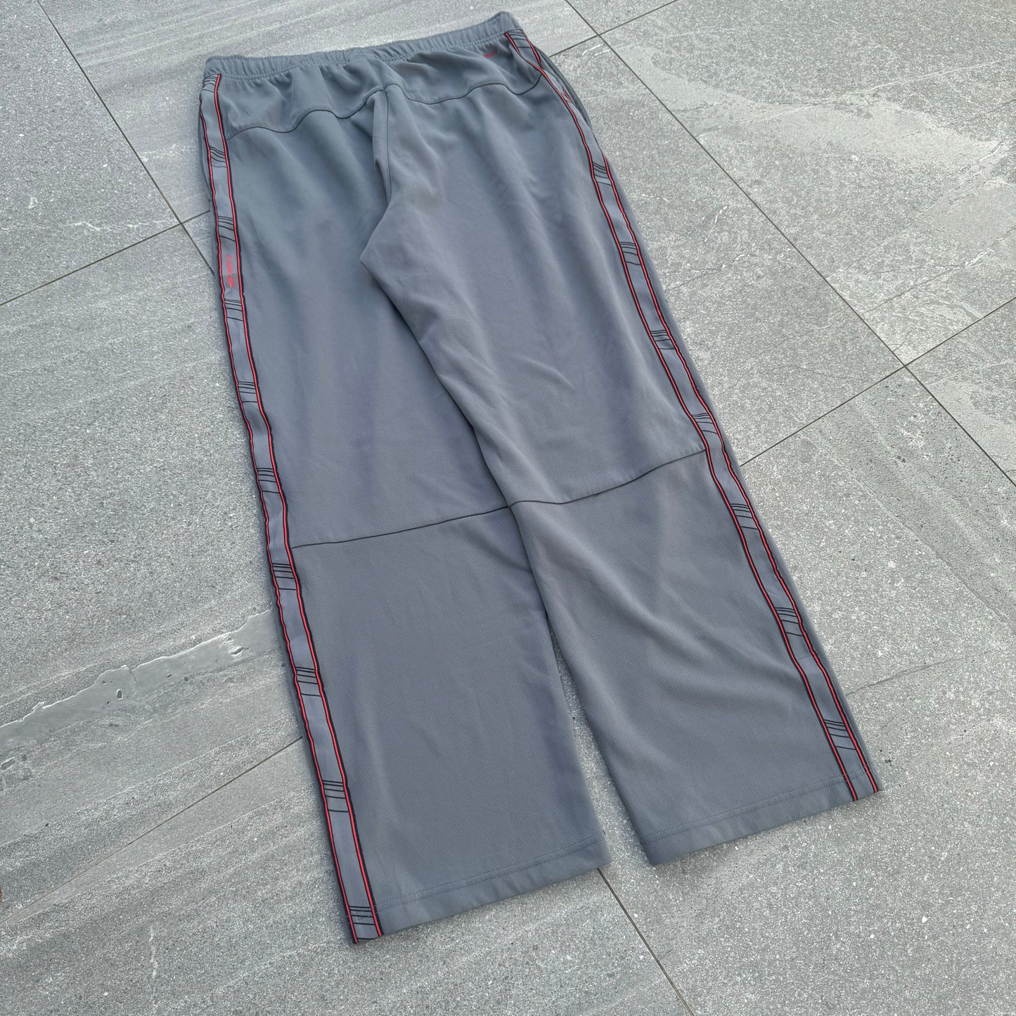nike side stripes - XL
