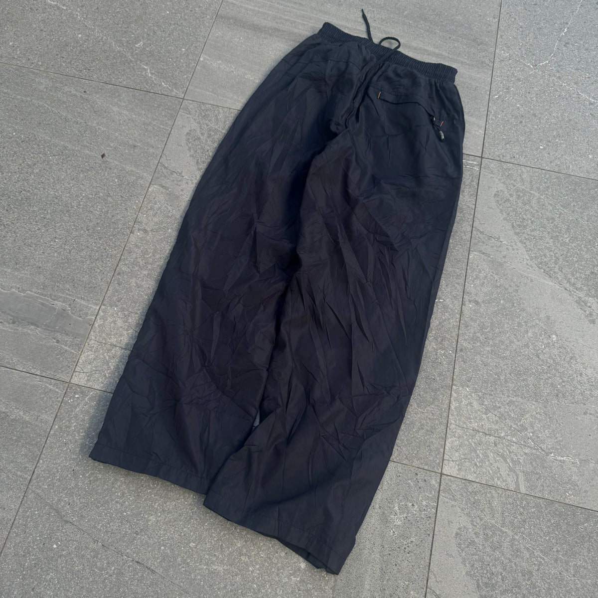 orange 🍊 detailed nike trackies - 29x28”