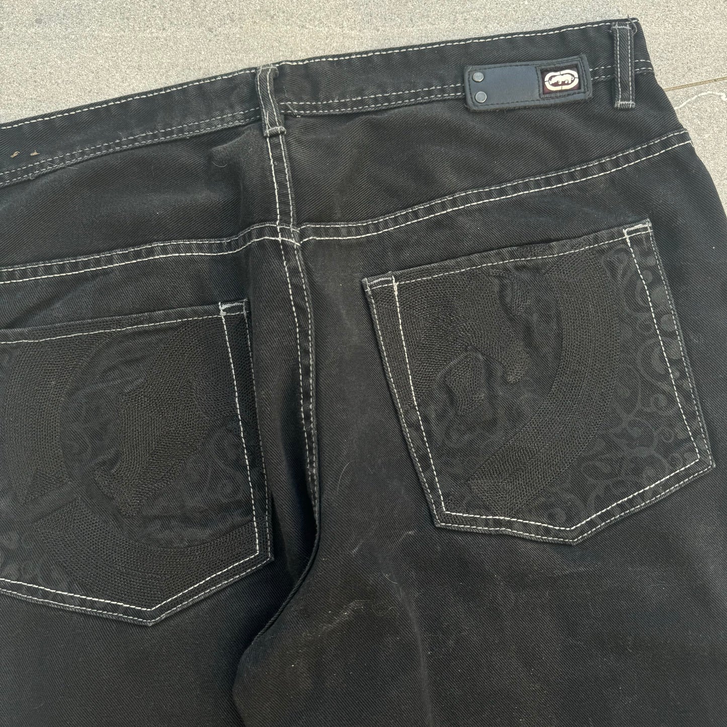 ecko back hits - 38x33”