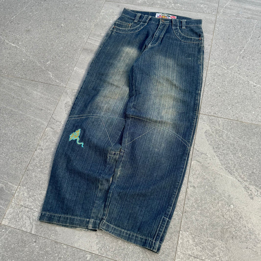grail ecko dragons - 33x31”