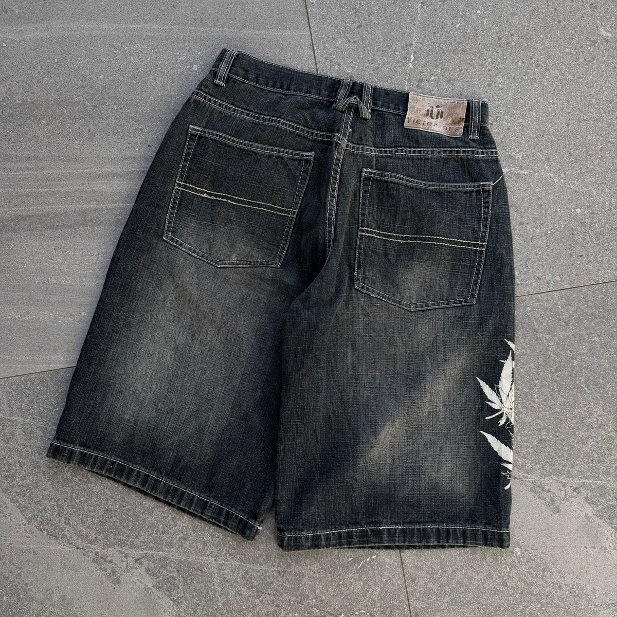 victorious tinny jorts - 33x14”