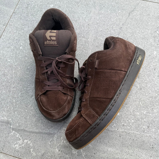 grail chunkyyyyy etnies - size 12US
