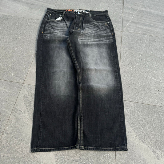 10/10 AKADEMIKS FADERS OMGEEE - 40x32”