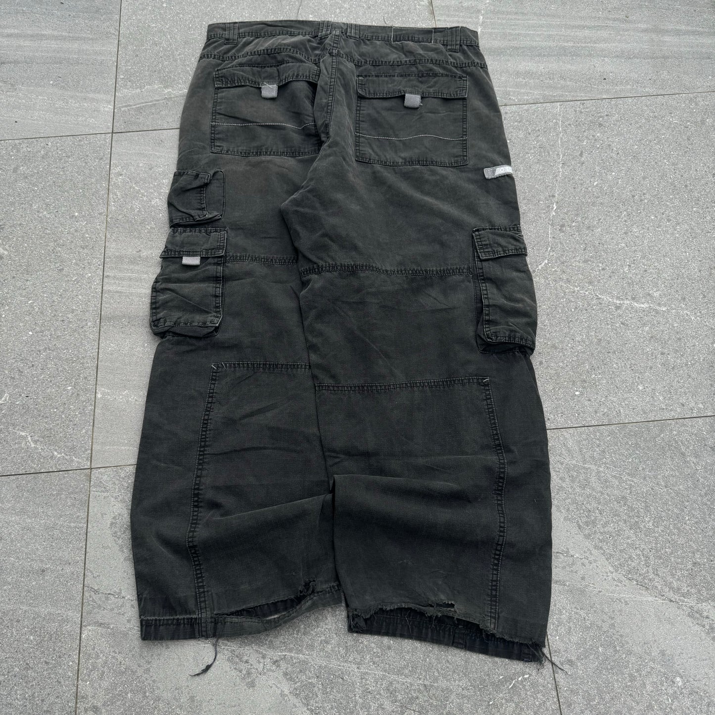 super rare southpole cargos - 40x32”