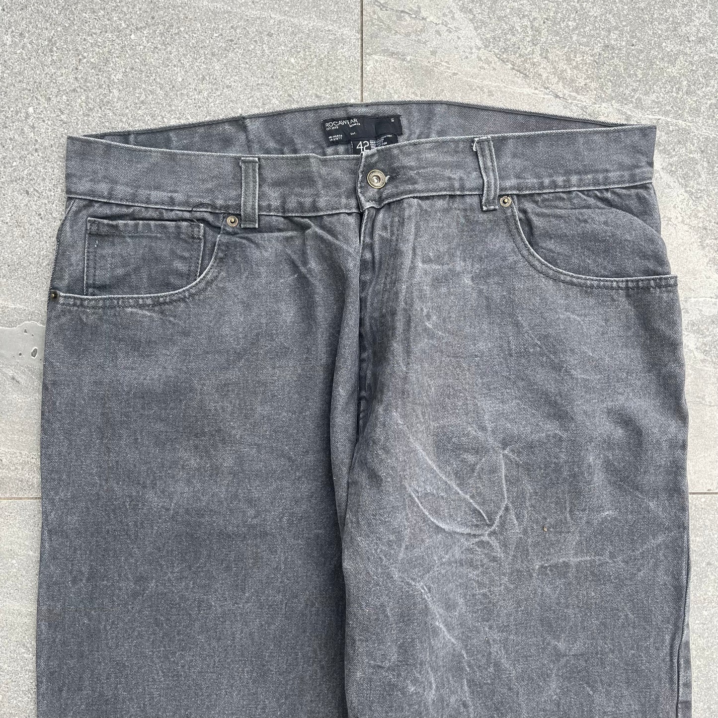 stonewash rocawears - 40x32”