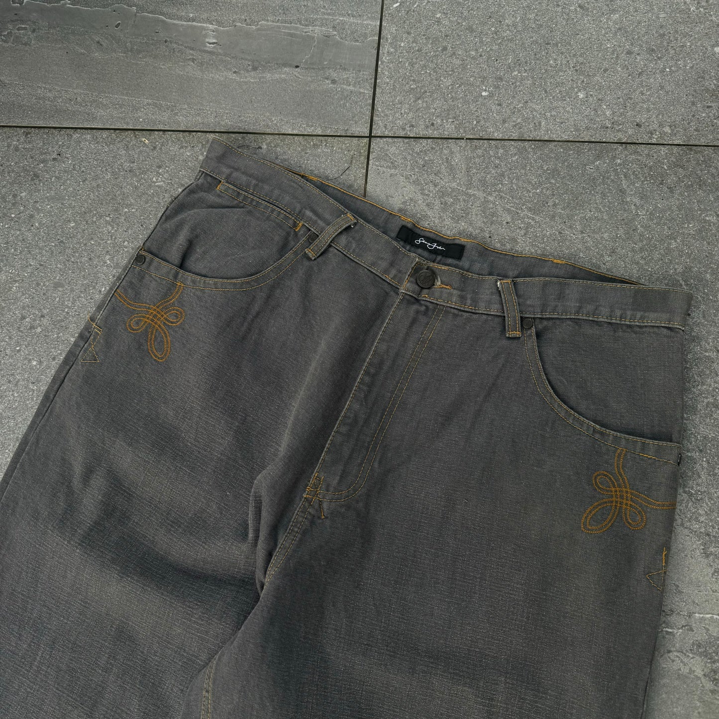 just some really clean sean john’s tbh (oh, and they’re PHAT) - 36x30”