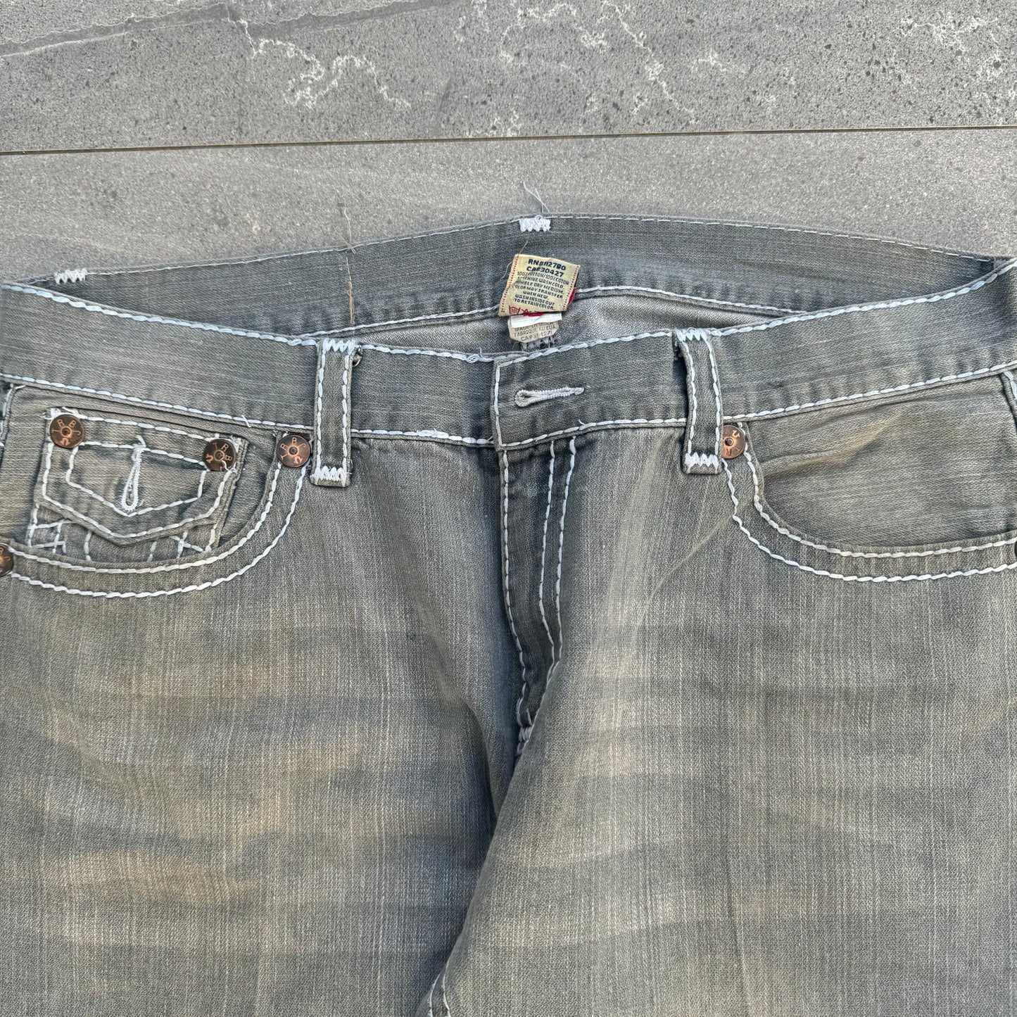 grail grey trueys (so fat) - 40x33”