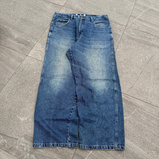 southpole bboy era backhits - 38x31”