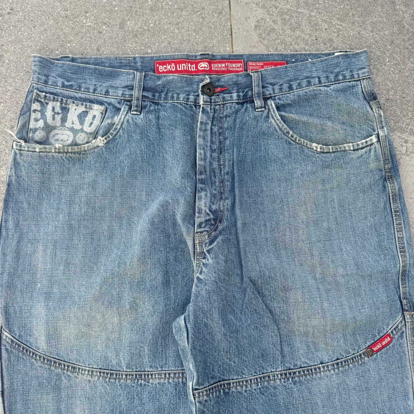 PHAT eckos - 36x32”