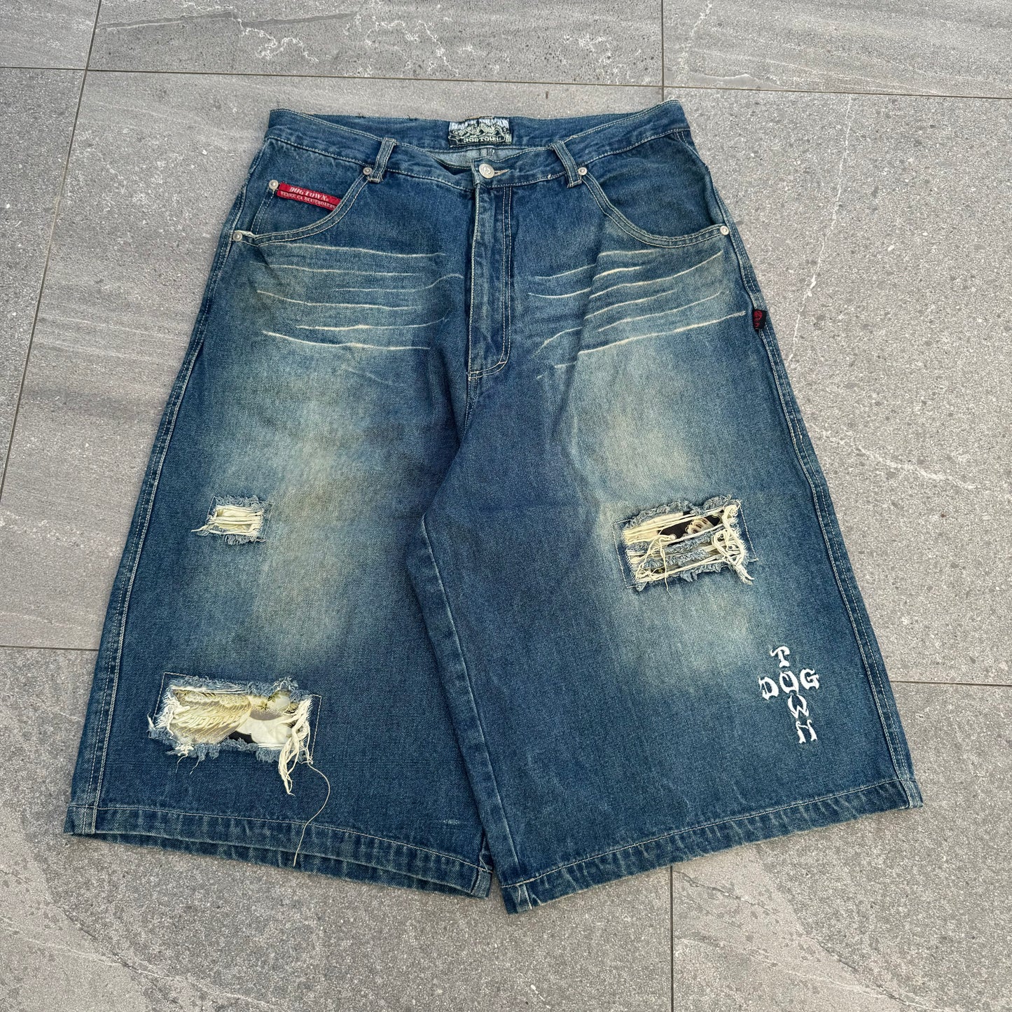 grail dogtown skull jorts - 34x15”