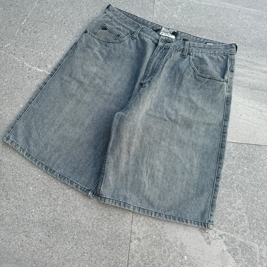fat quiksilver jorts - 38”