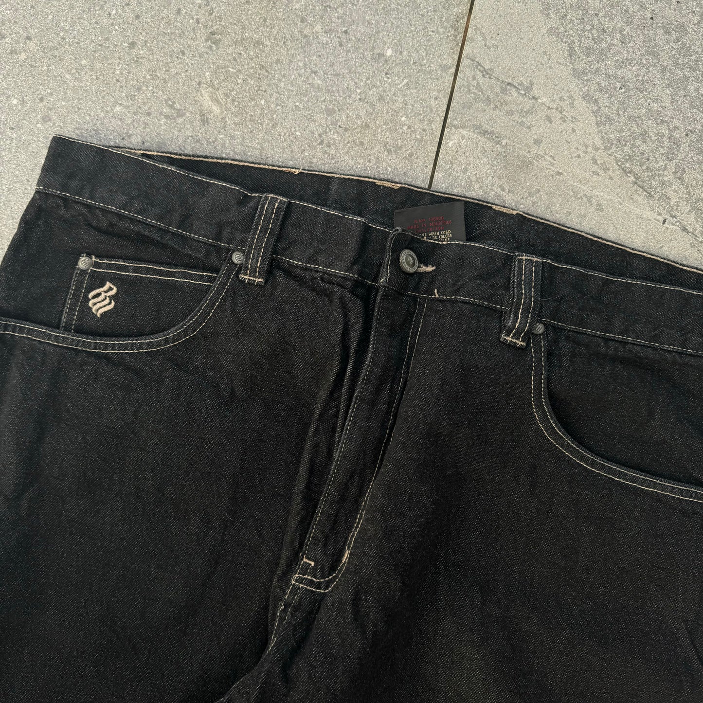 clean rocawears (nicest denim) 40x33”