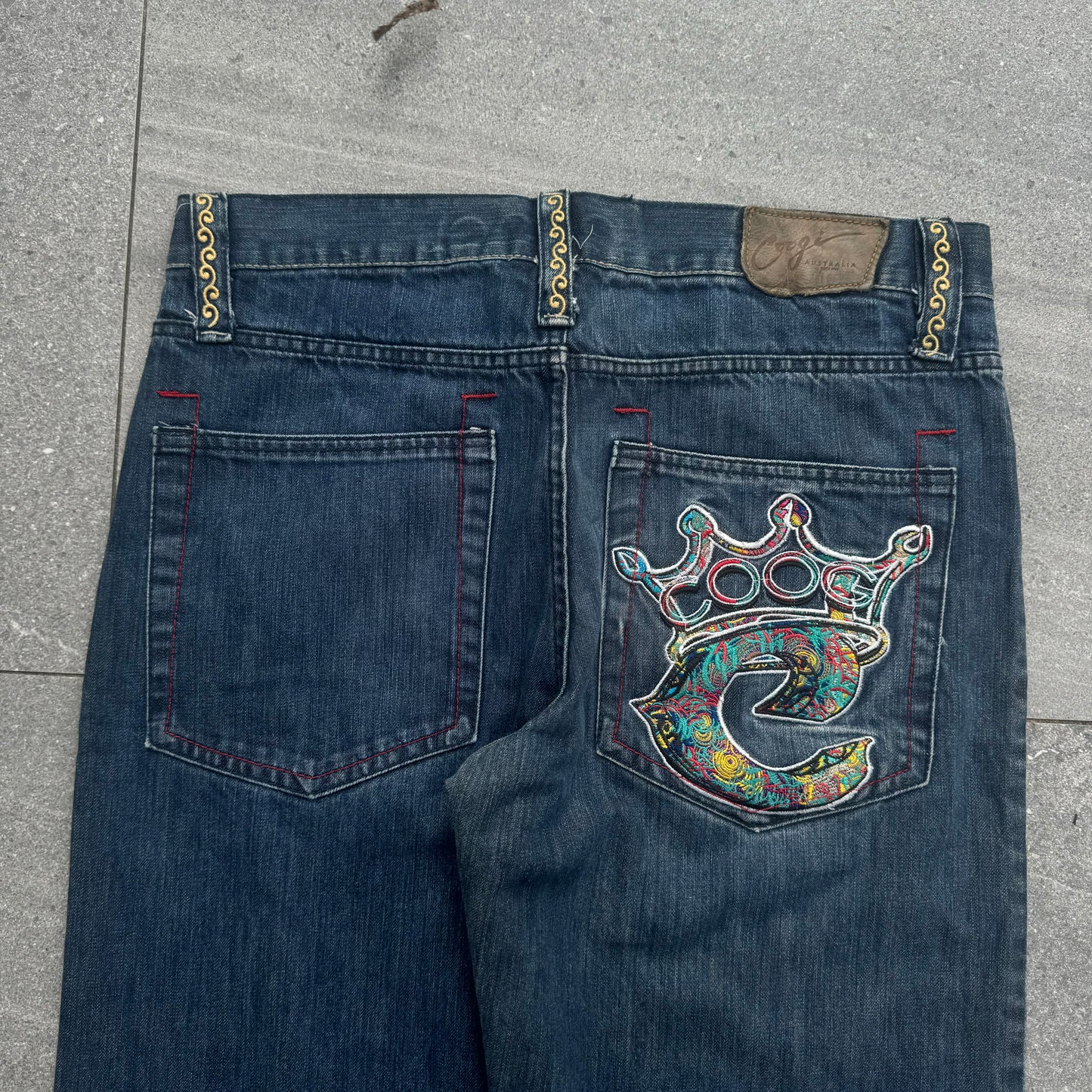 coogi crowns - 36x33”