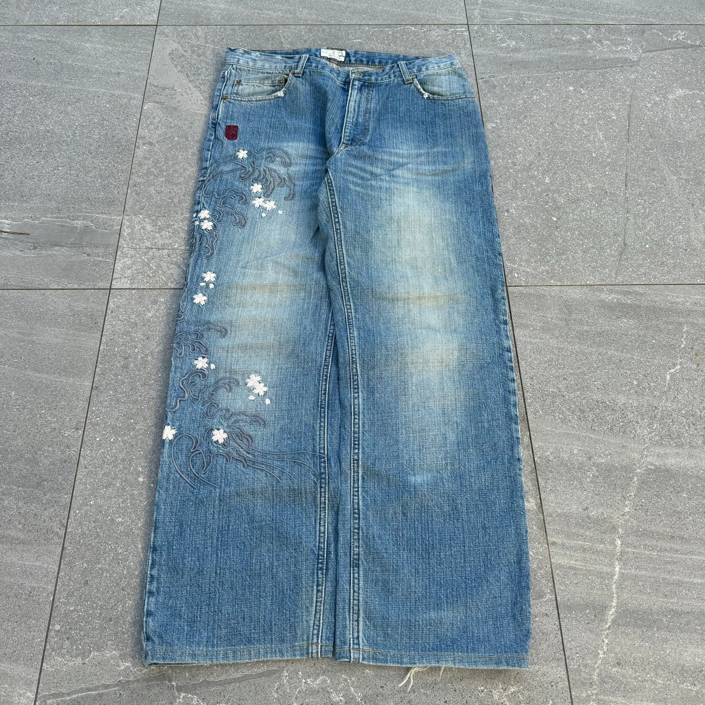 GOAT KARAKURI U NEED THESEEE - 34x30”