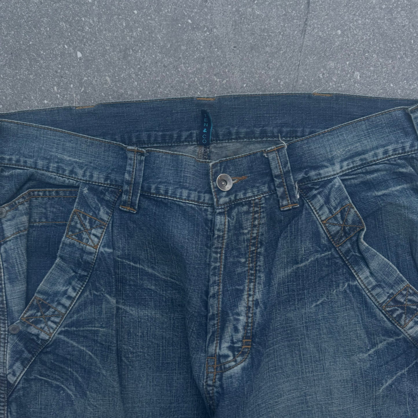 genuinely fucking beautiful bootcut cargos - 33x33”