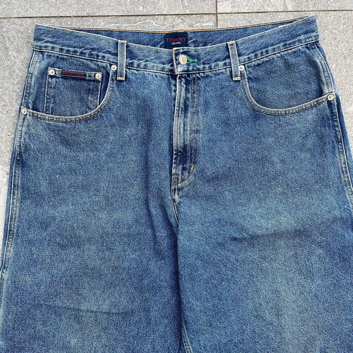 summmer spec tommy jorts - 36x13”