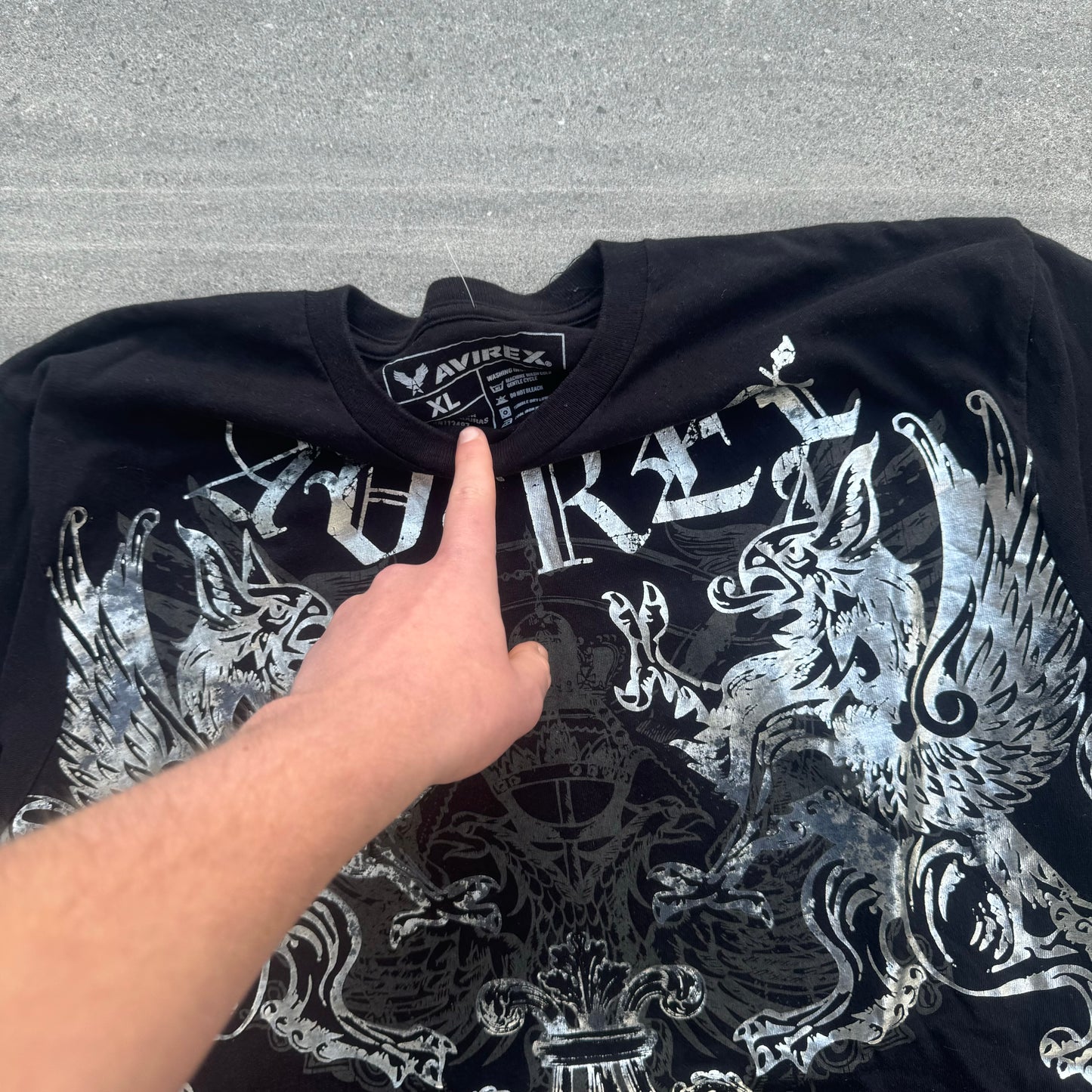 avirex tee size XL yew
