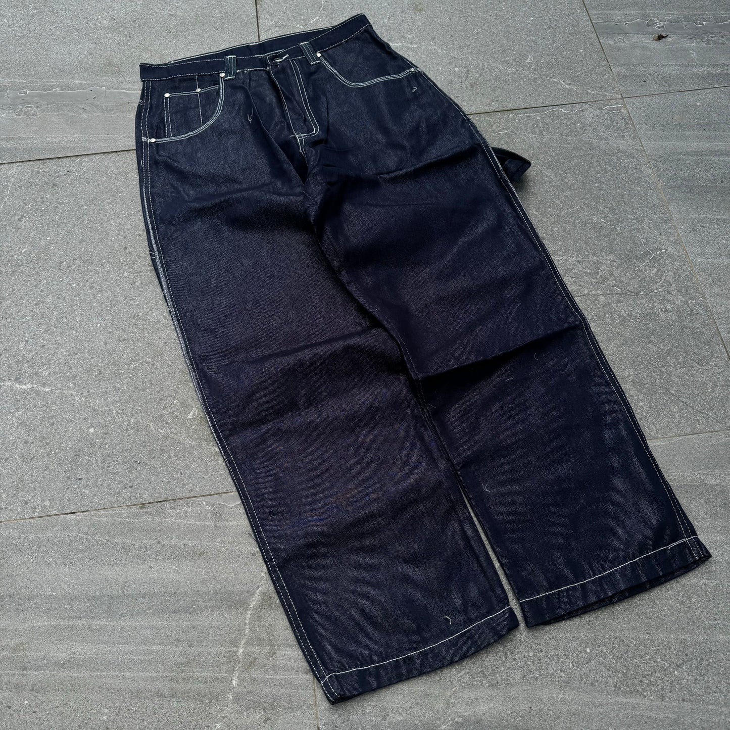 it’s so late and my eyes are wanting to close 33x30” southpole haha