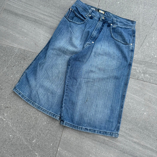 cleanest southpole jorts 🤤 - 34x17”