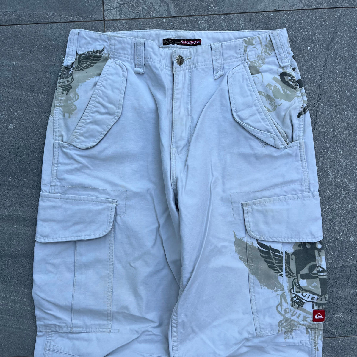sound the gem alarm. quiksilver cargos - 32x30”