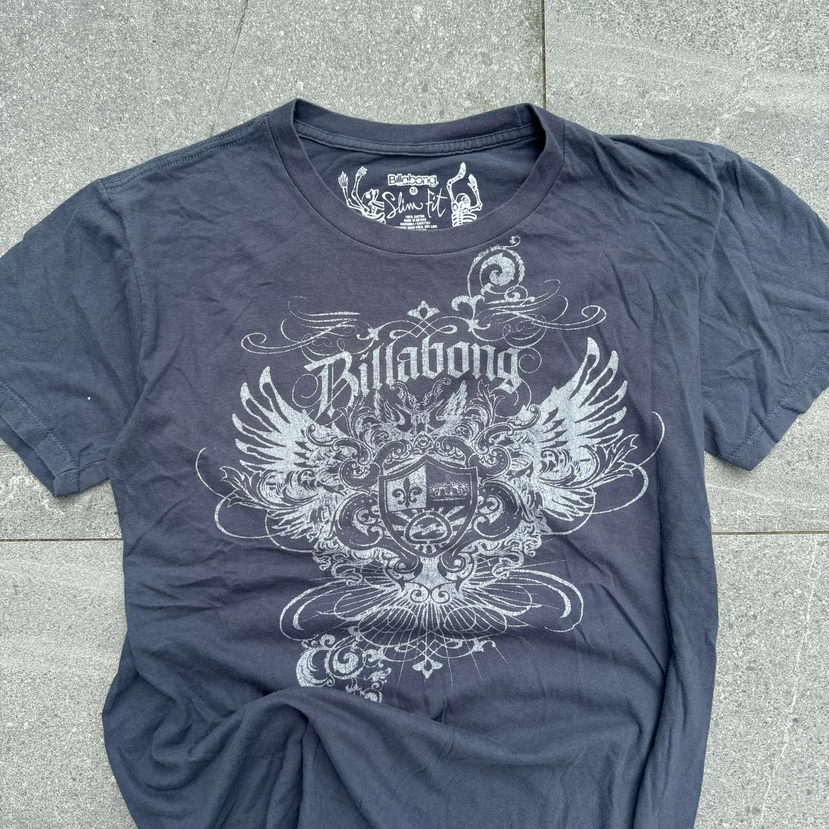 billabong tee - M