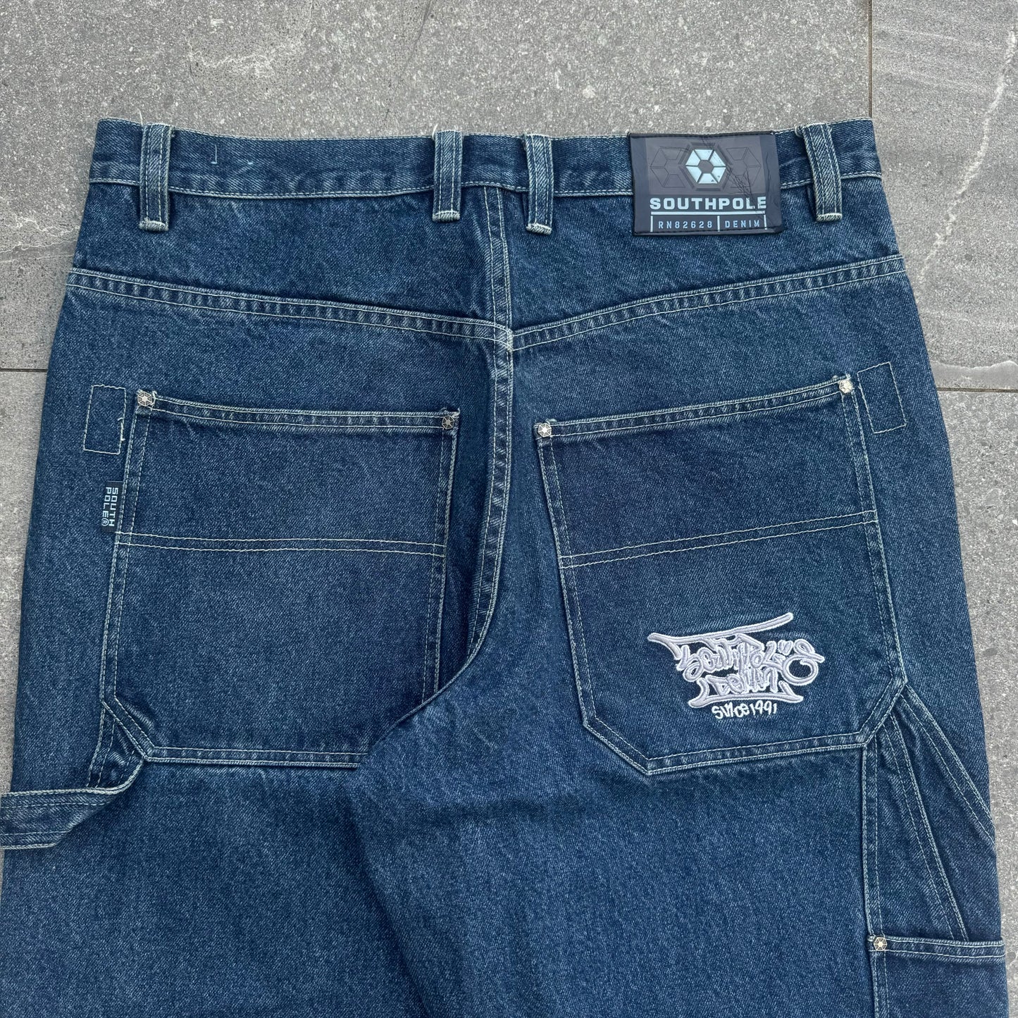 southpole graffiti’s - 36x30”