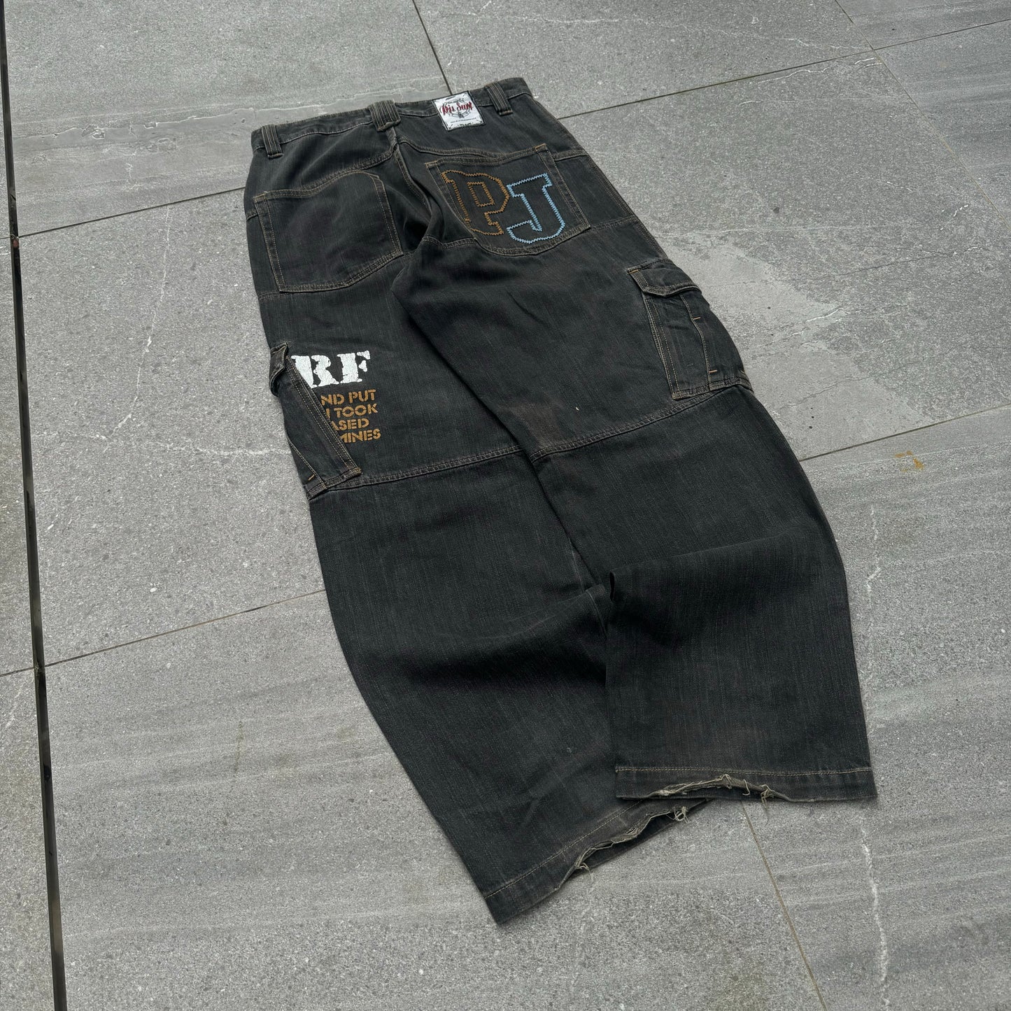 pjs surf cargos - 30x30”