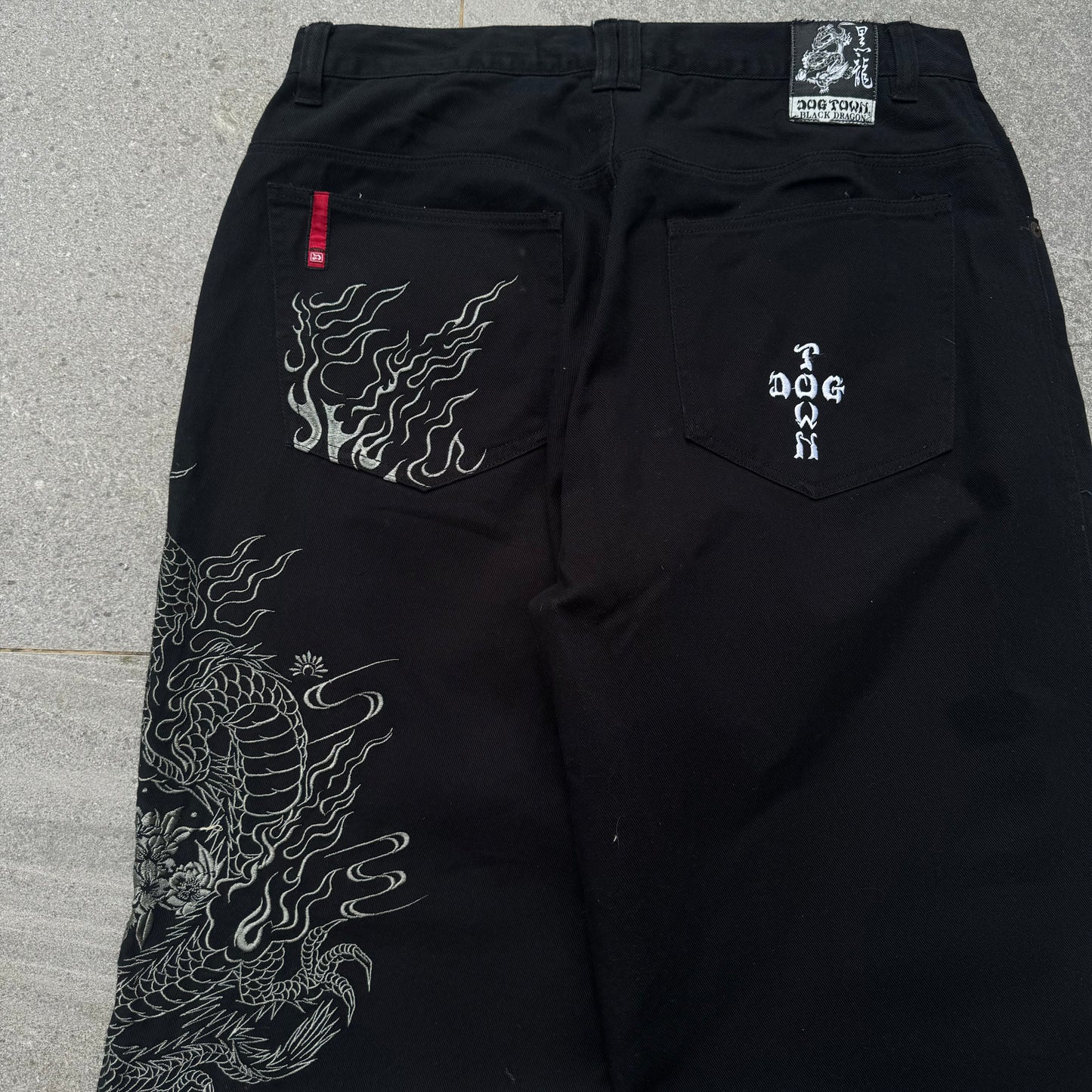 GRAIL BLSCK DOGTOWNS YOOOOO 38x31”