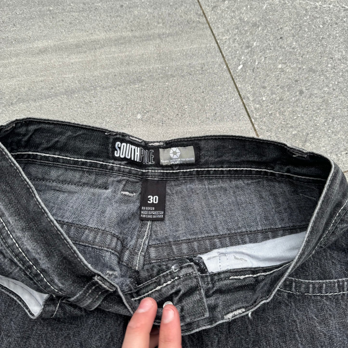 southpole hexagon jorts - 29”