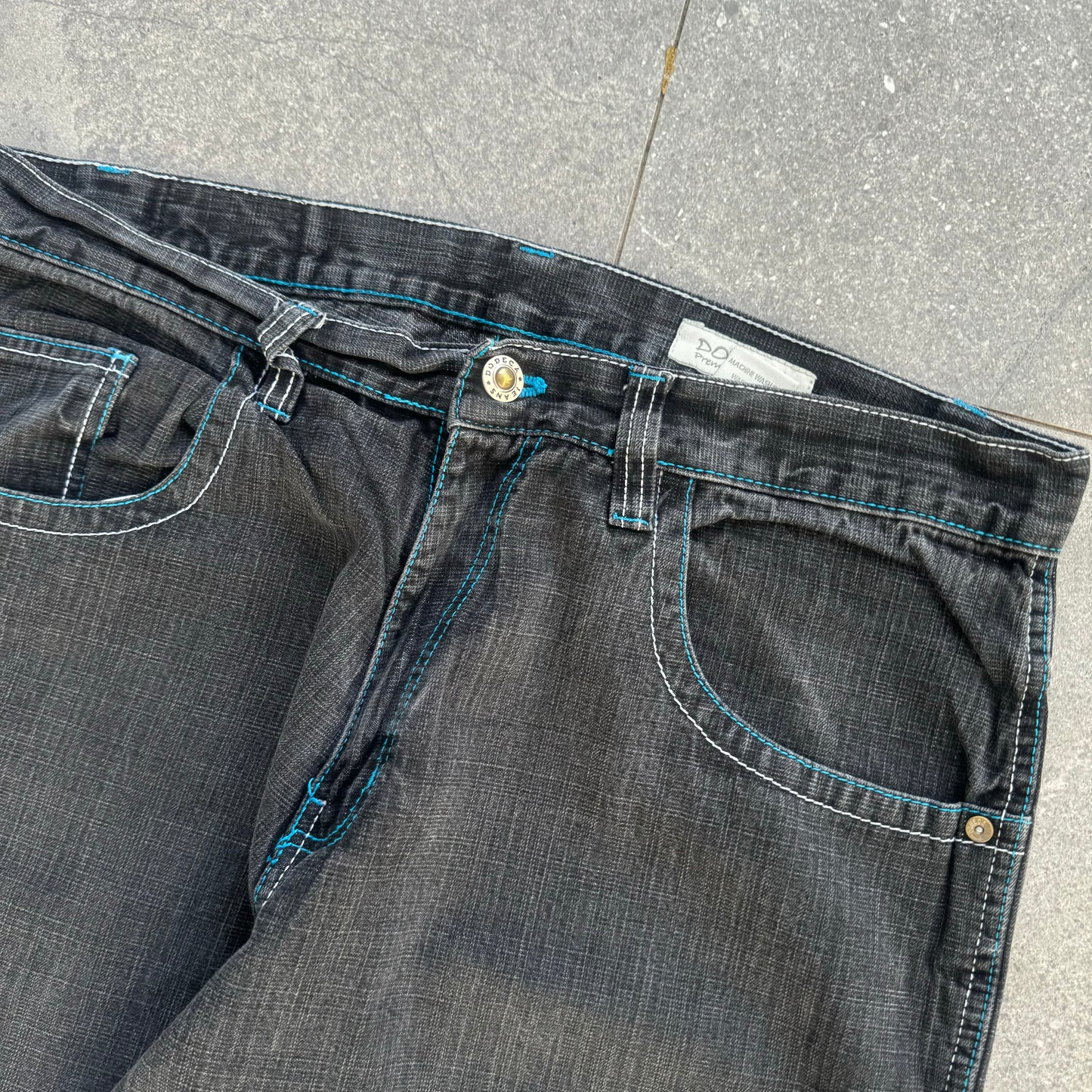 tidiest dodeca southpoles - 38x31”