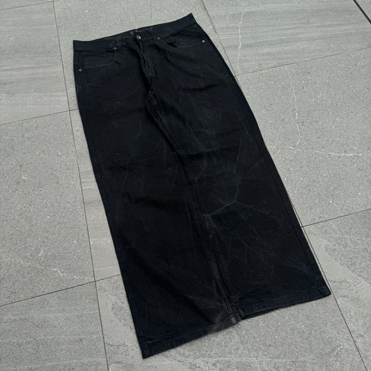 rocawear jawneeeeeez - 36x33”
