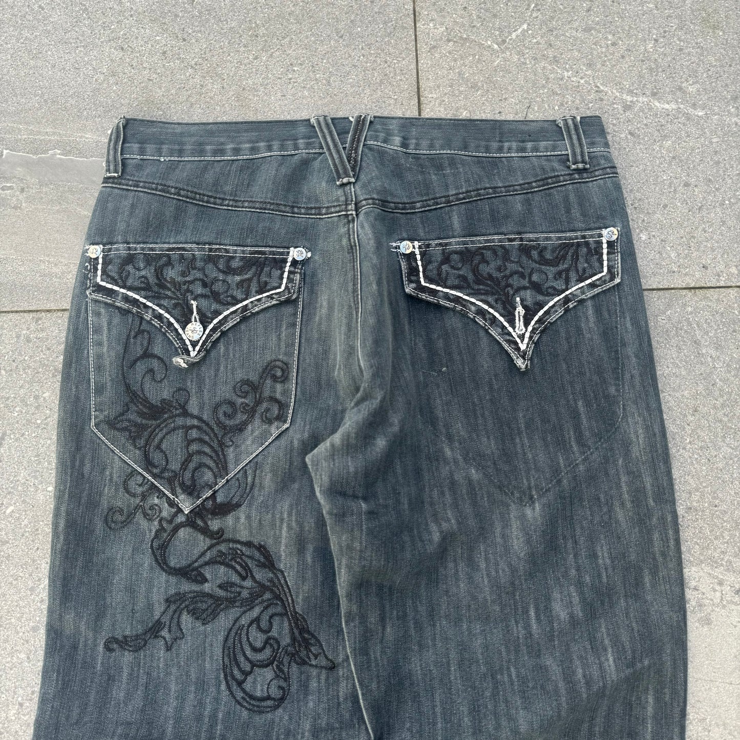 goaaaated reflex tribals - 36x32”