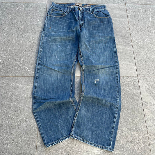 embroidered 557 levi bootcuts - 32x30”