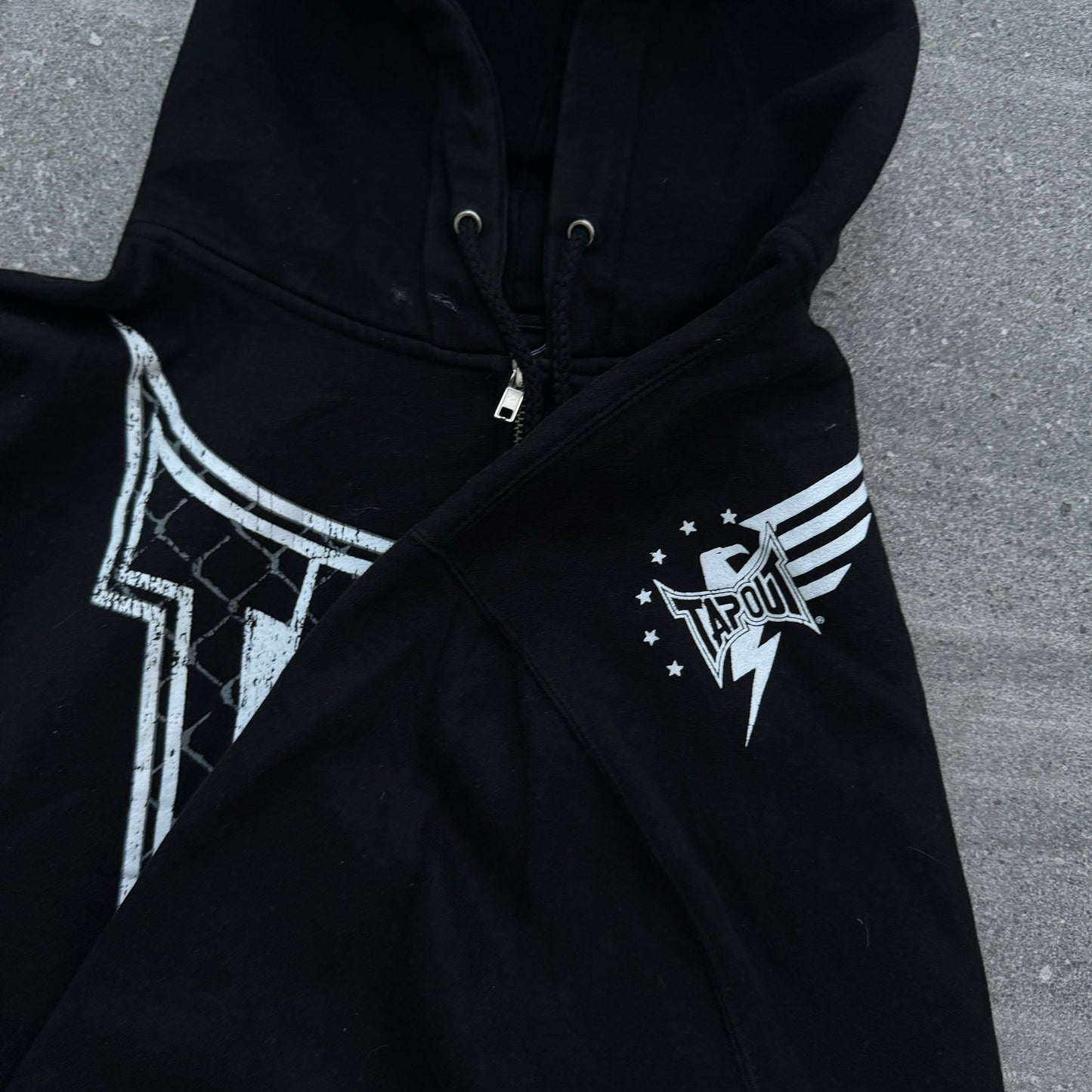 tapout barbwire zip - L
