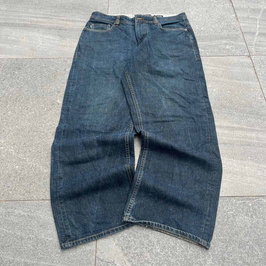 dark wash eckos - 32x30”