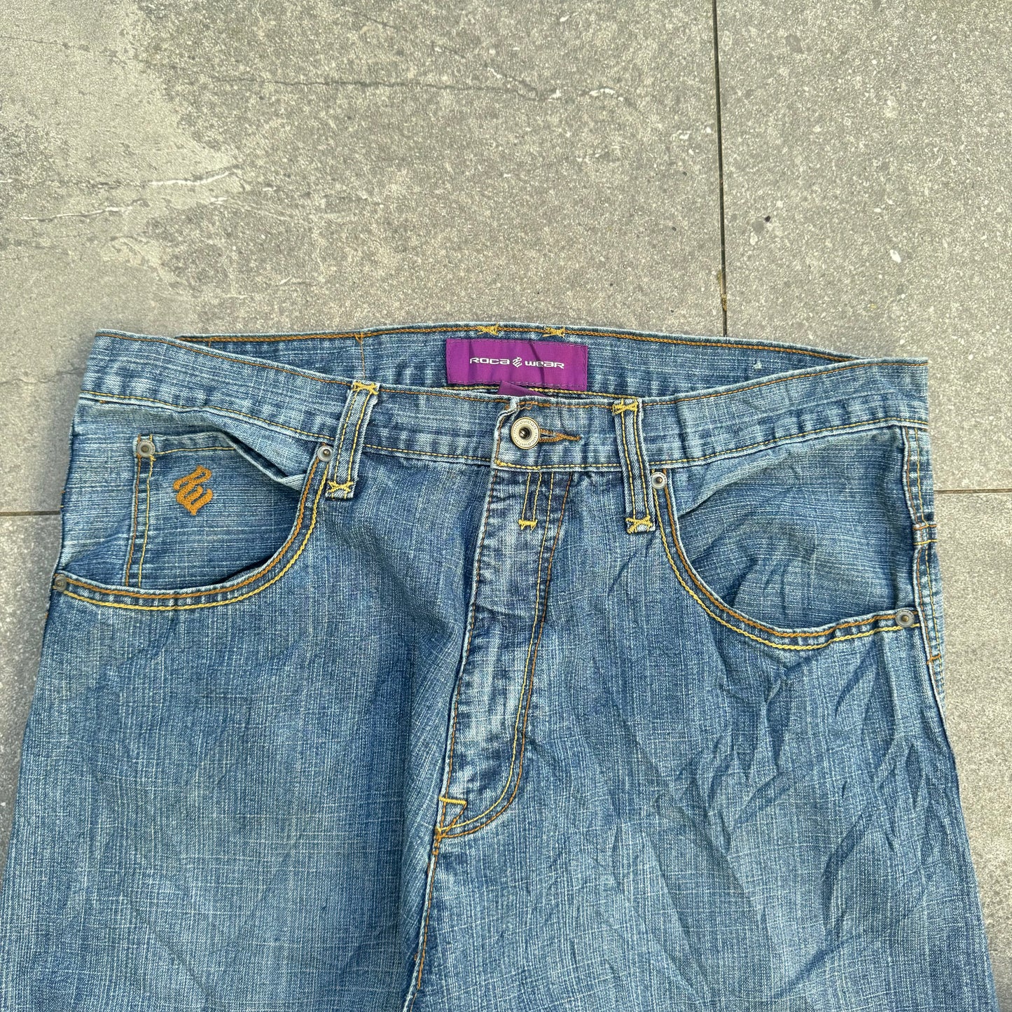 my iron SUCKS rocawear beaters - 35x34”