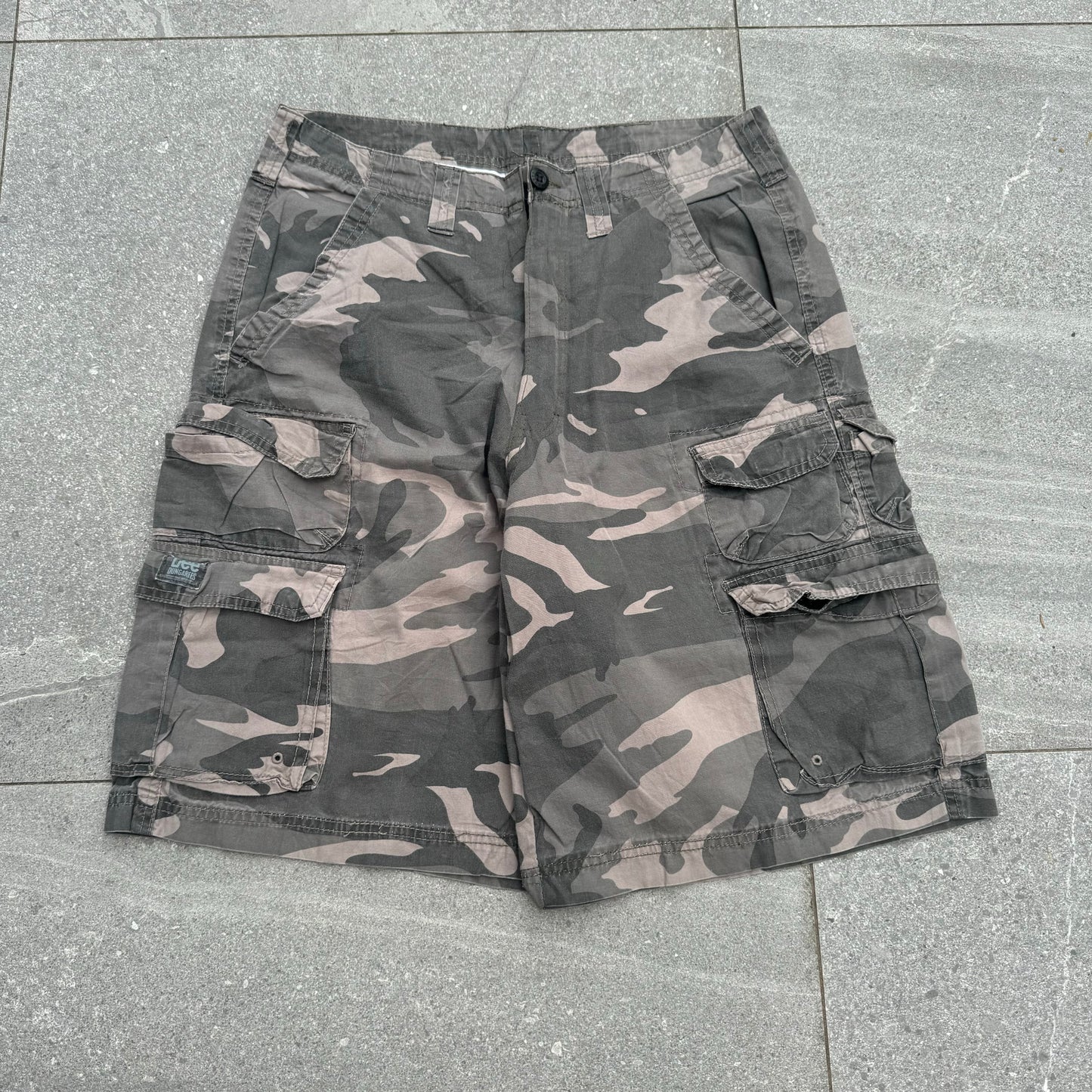 yew camo shorts - 31x10”