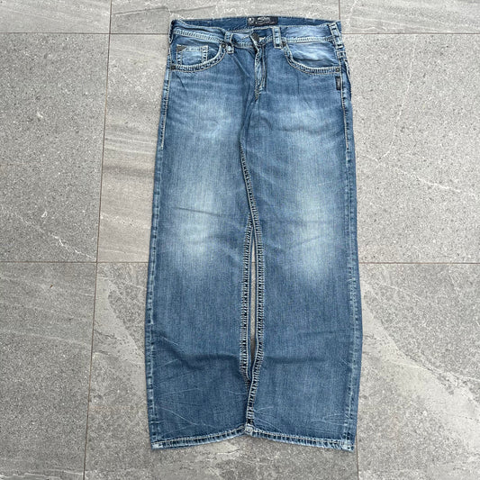 most underrated jean brand everrrrr…. silver bootcuts - 34x32”
