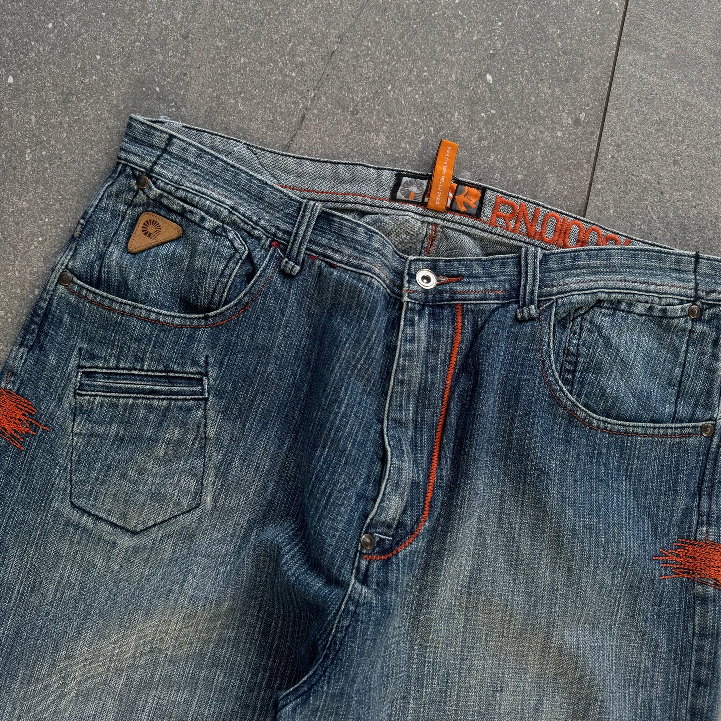 akademiks w a gangsta fade - 36x32”