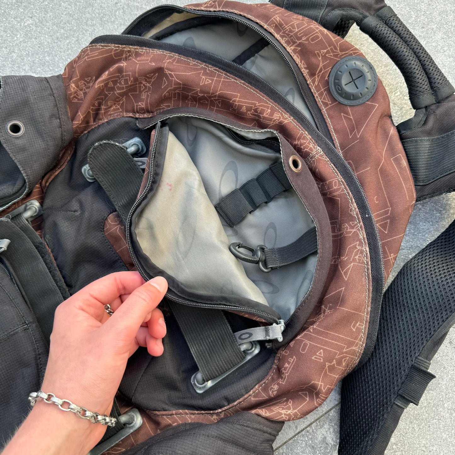2000s oakley boardbag