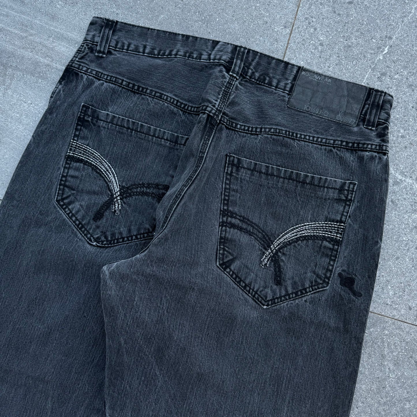 sexy rocawear jeans - 38x32”