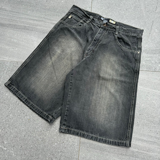 black sand southpoles - 34”