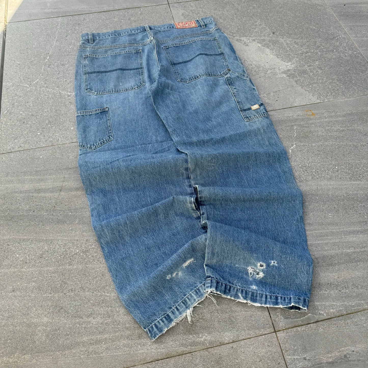 PHAT eckos - 36x32”