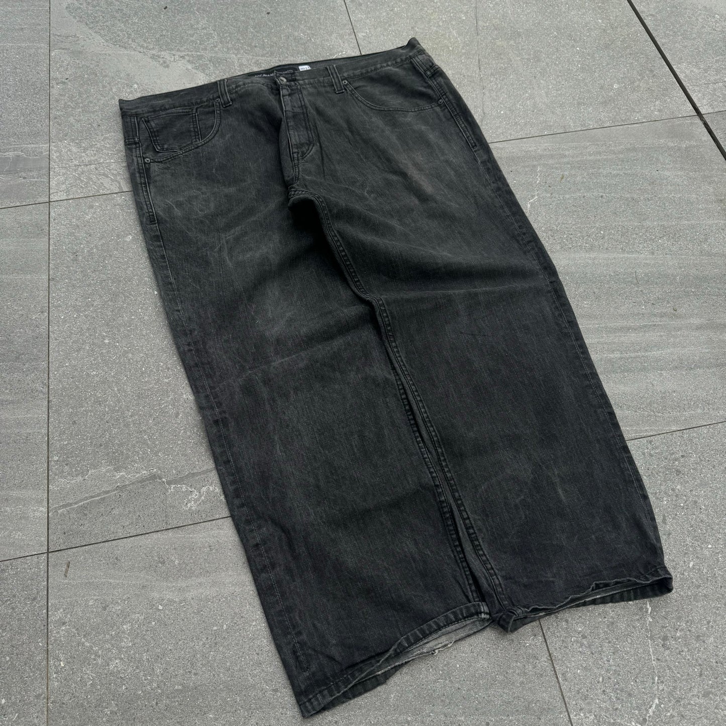 huge rocawear back hits - 46x32”