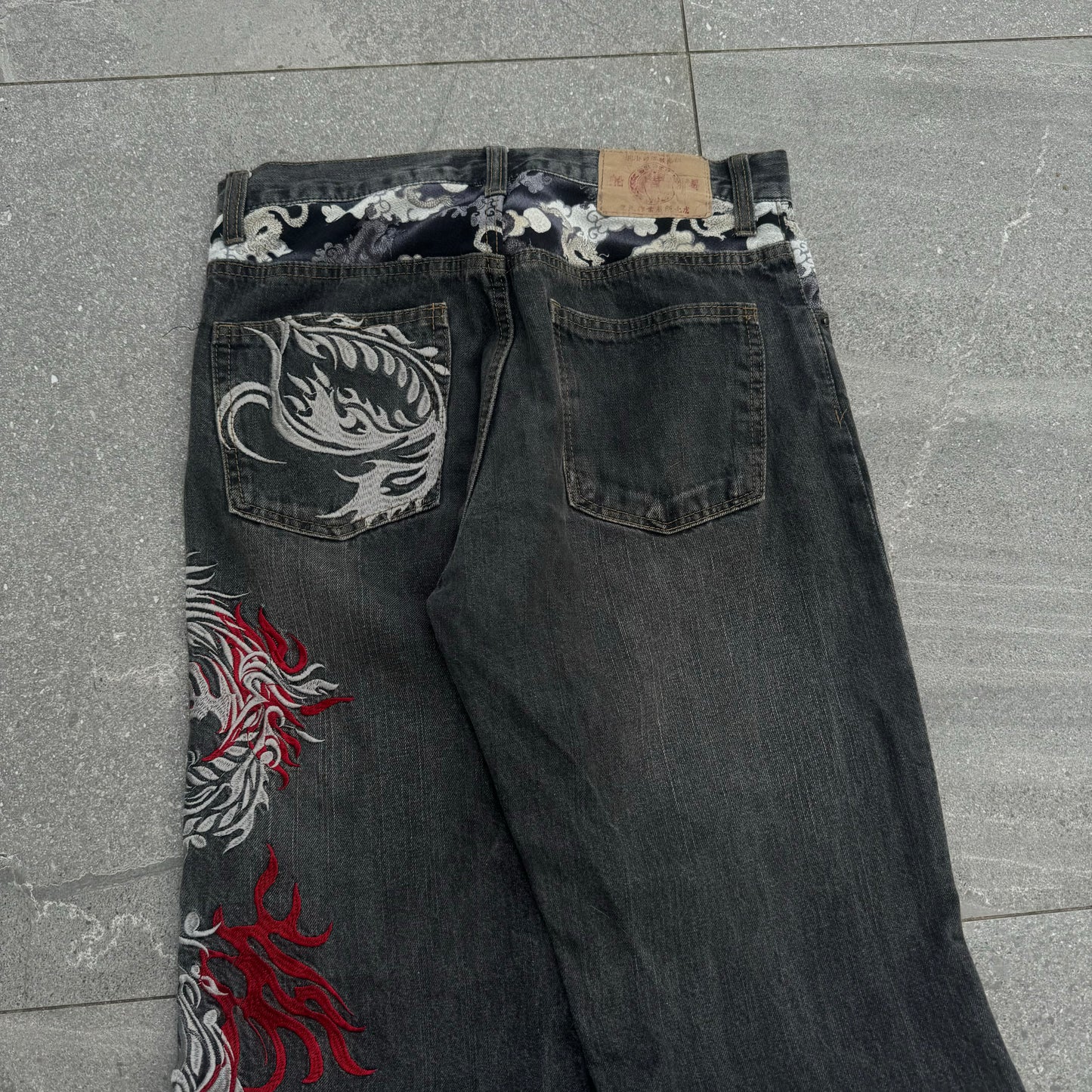 damnnn buten shoten jeans - 32x33” just nut
