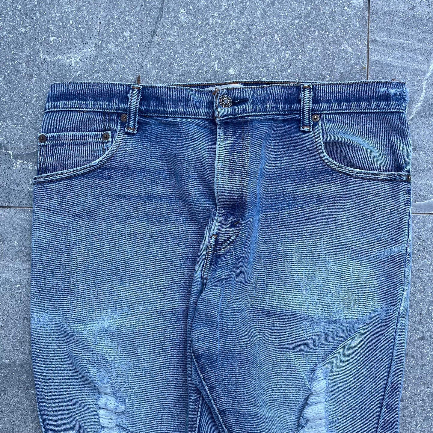 distressing on these is actually sooo good . levi 517 bootcuts - 36x27”
