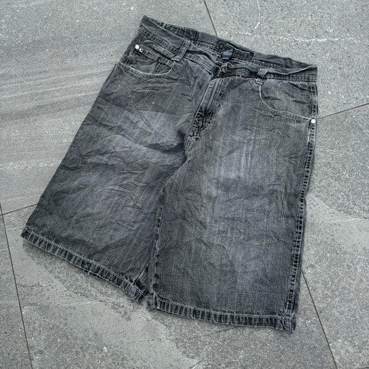 southpole jorts (ignore the creasing these are goated) - 36x12.5”