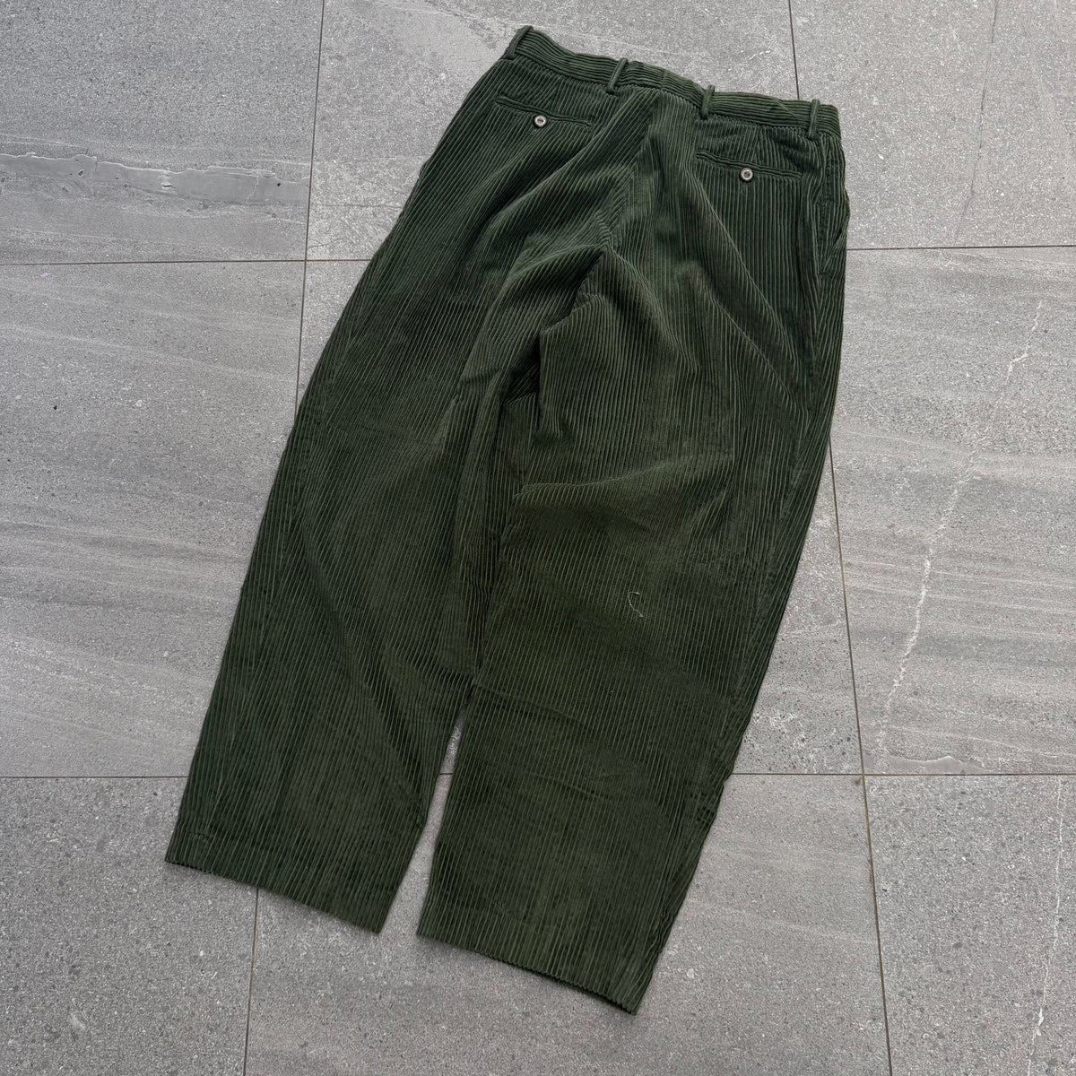made in NZ baggy corduroys - 34x30”
