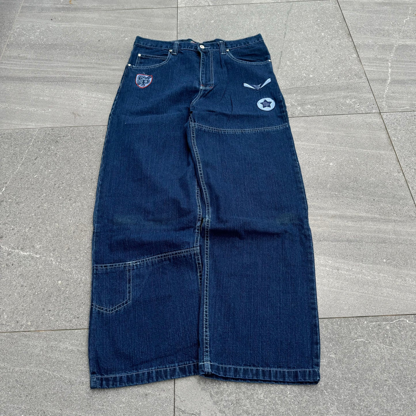 deadstock southpole badges - 35x31”