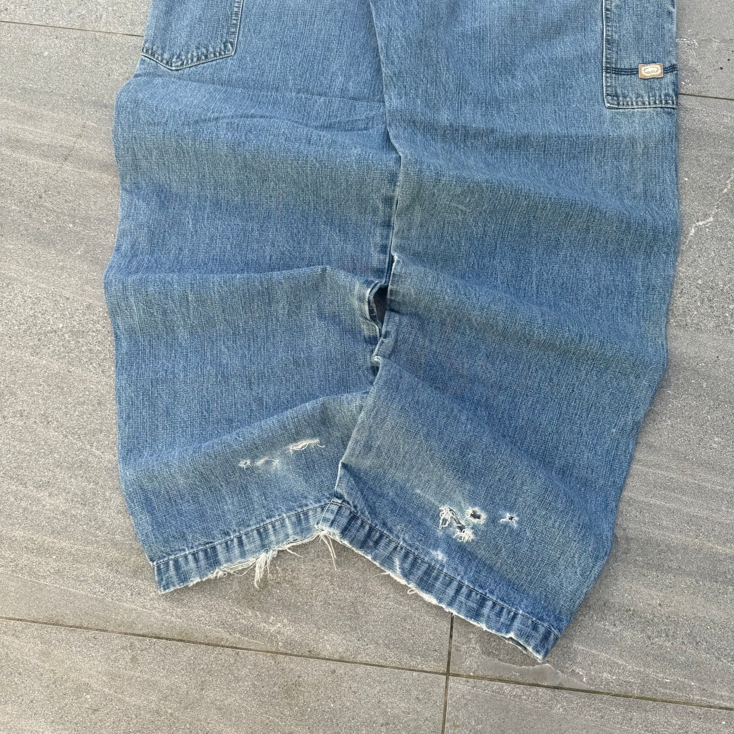 PHAT eckos - 36x32”